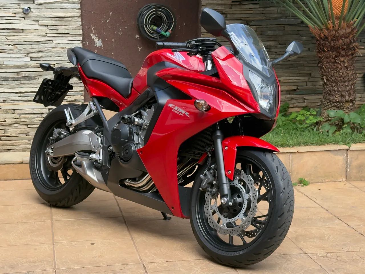 CBR 650F impecável 