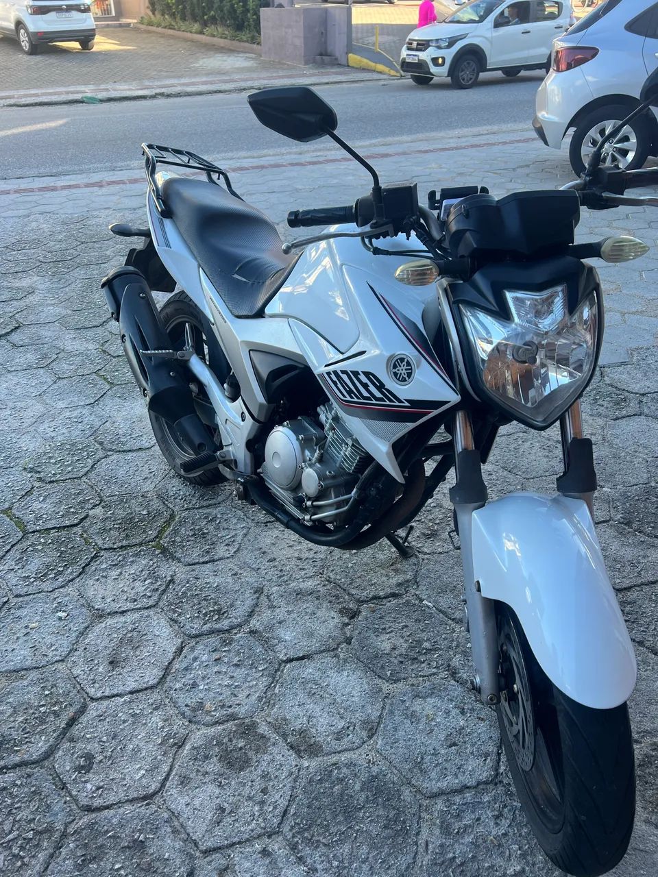 Vendo Fazer 2015 250