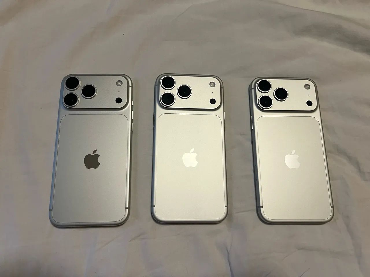 18 PRO MAX SILVER 256 GB  - Foto 3