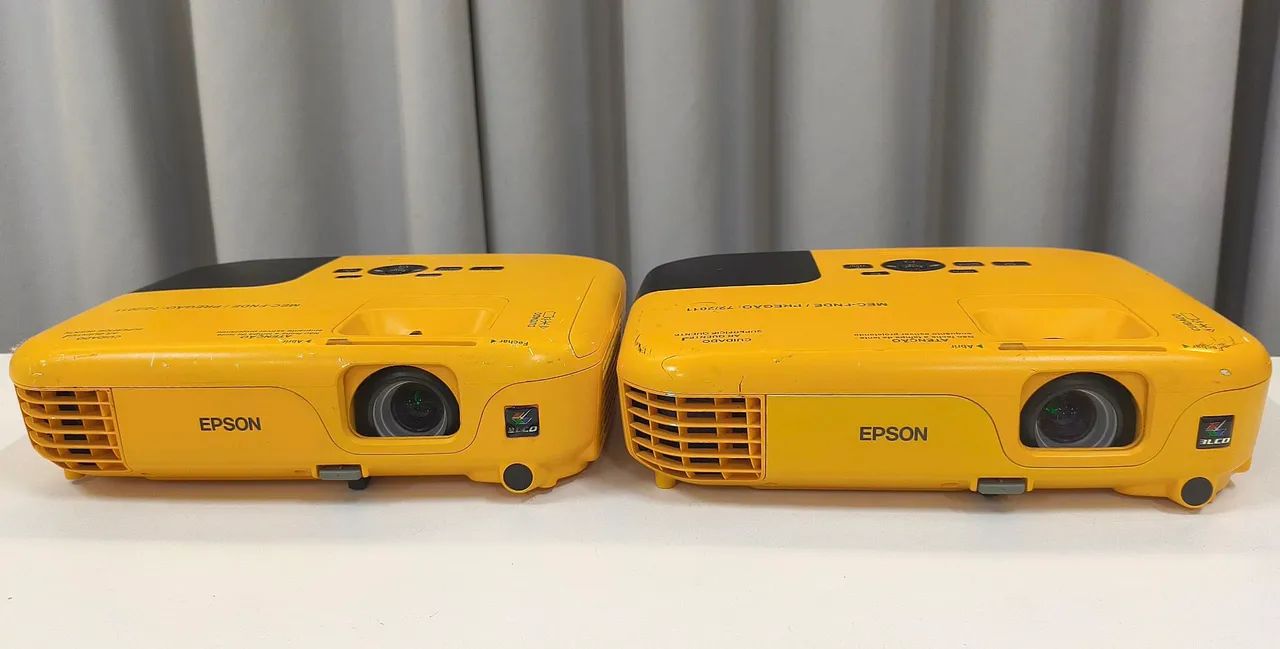 Par de Projetores EPSON para telão PANORÂMICO e BLENDING de até 500" POLEGADAS 
