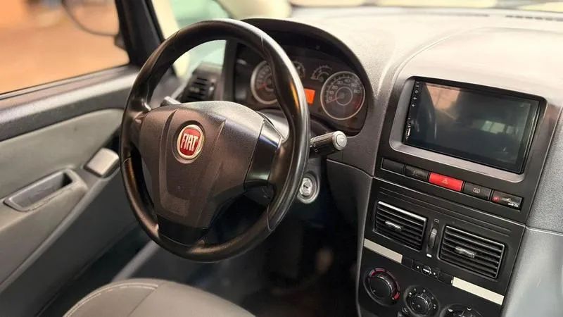 Fiat Idea Attractive 1.4 Fire Flex 8V 5P 2011 - Foto 2