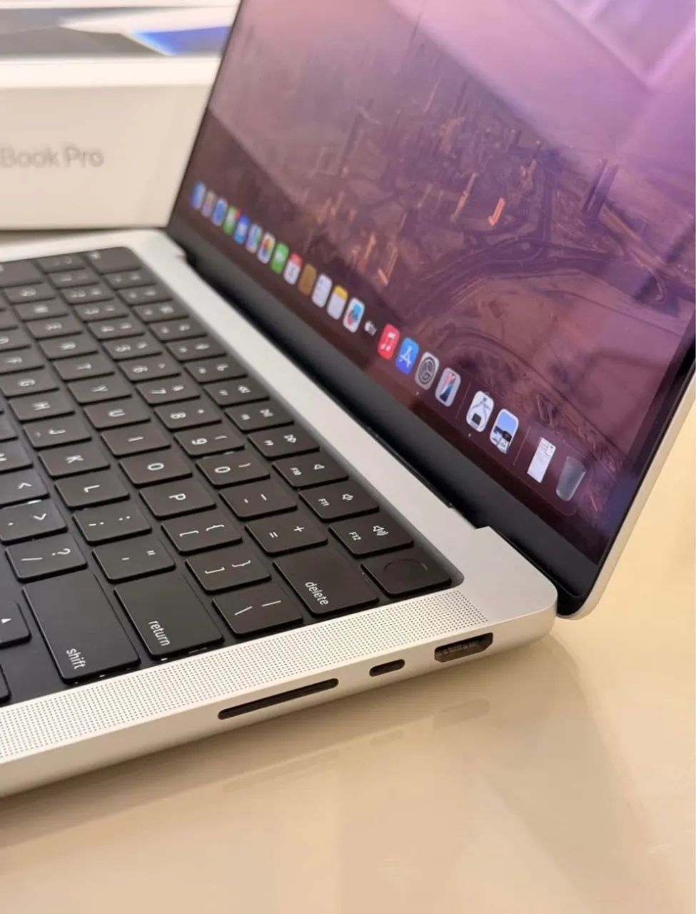 Macbook Pro M1 Pro 14? (2021) ? 16gb RAM, 512g SSD - Notebooks