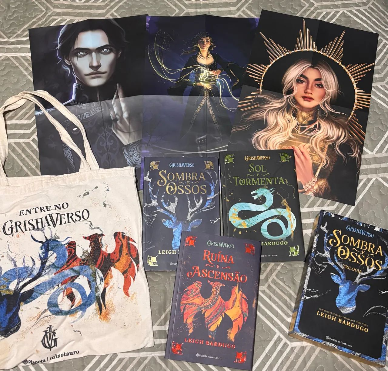 Box Sombra e Ossos + Ecobag e Pôsteres 