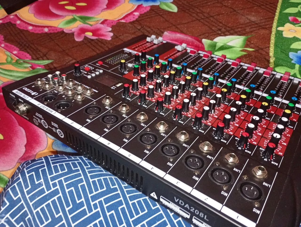 MESA DE ÁUDIO PROFISSIONAL 8 CANAIS - Foto 2