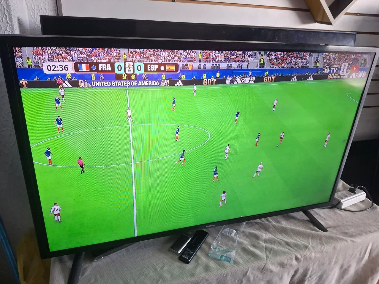TV SAMSUNG 43 POLEGADAS SMART COMPLETA PERFEITA COM GARANTIA DE FUNCIONAMENTO, LEIA A DES - Foto 2