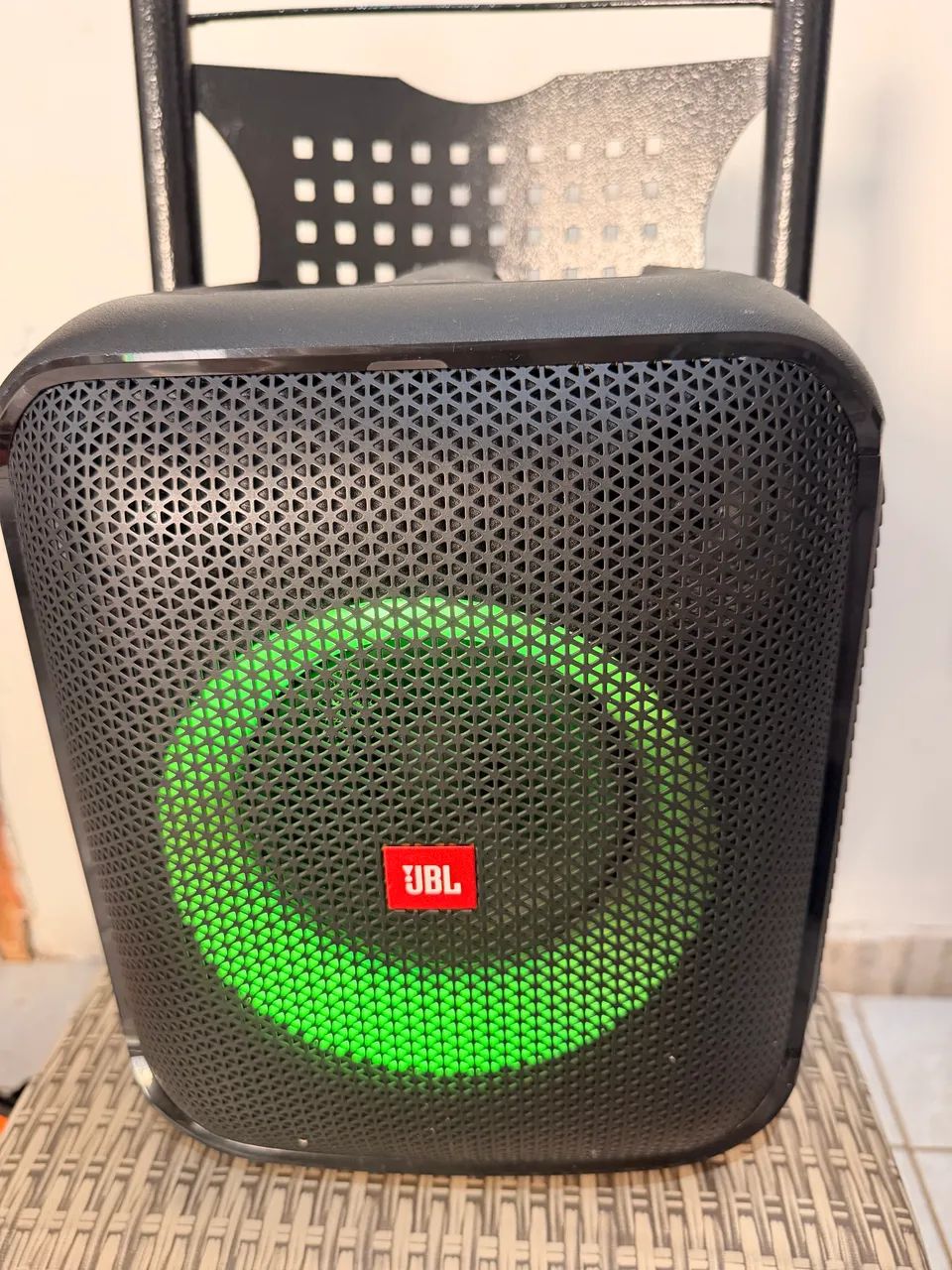 Caixa de som JBL PARTYBOX ESSENTIAL - Foto 2
