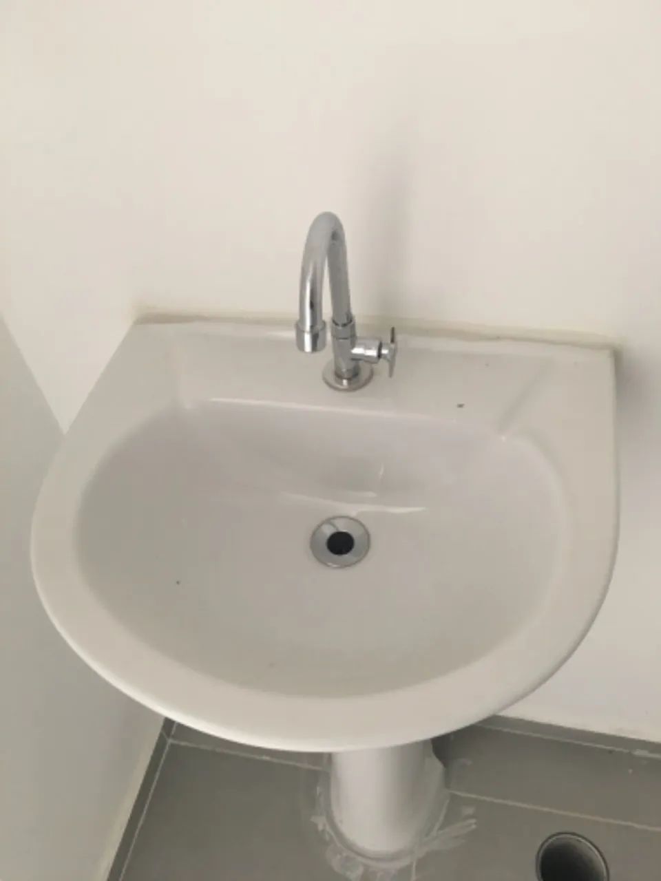 Pia de banheiro nova - Foto 2