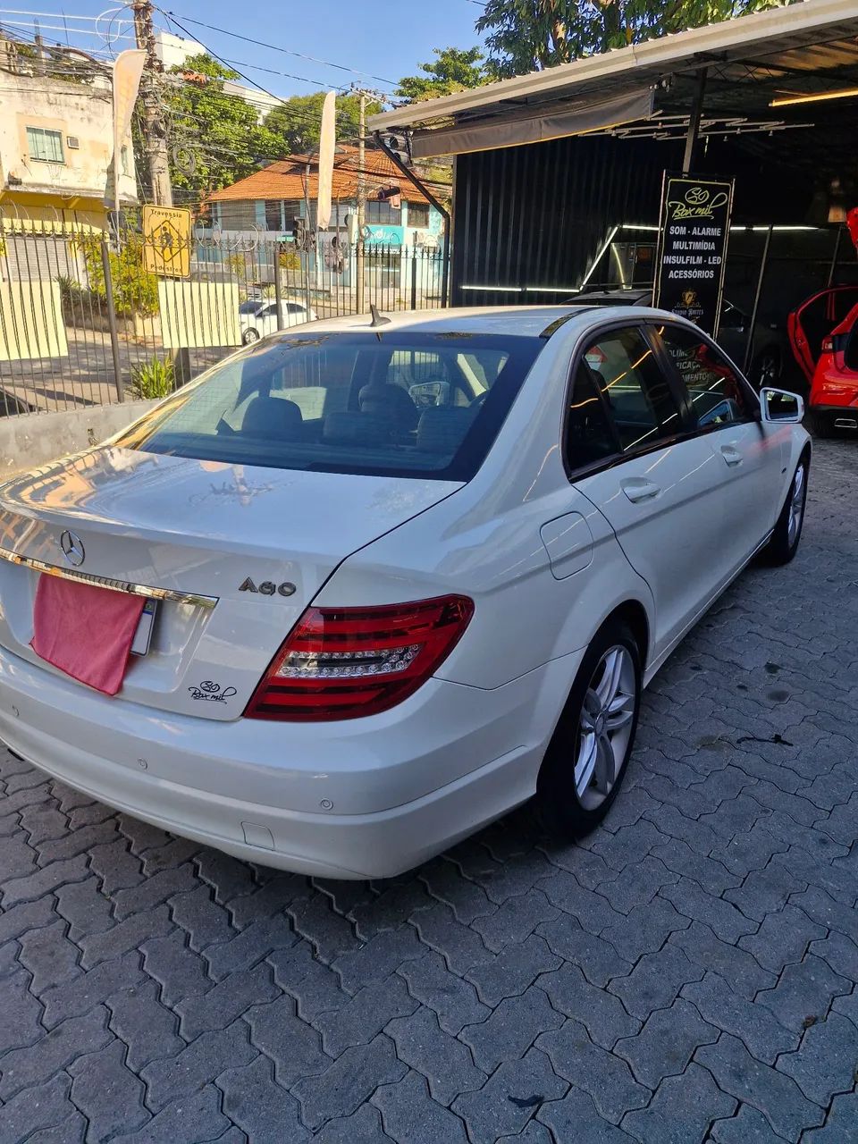 Mercedes-Benz C-180 2012