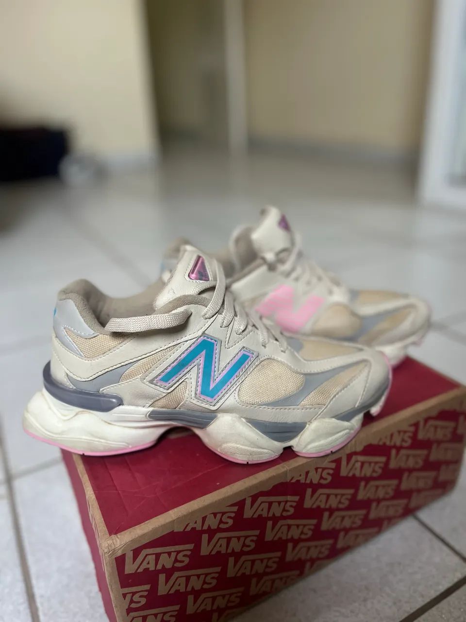 New Balance 9060