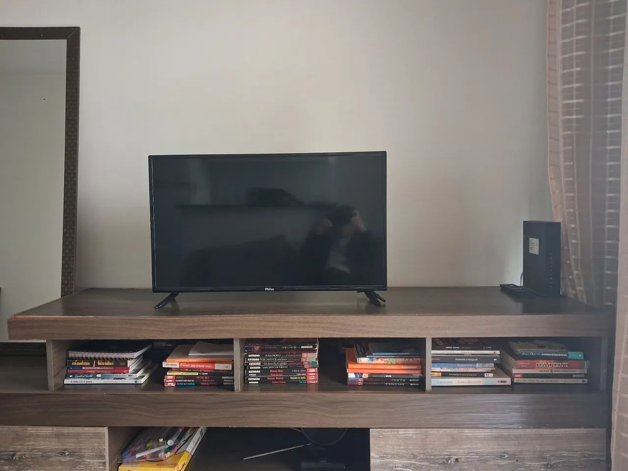Tv philco 32 polegadas , semi nova! Apenas 6 meses de uso.  - Foto 2