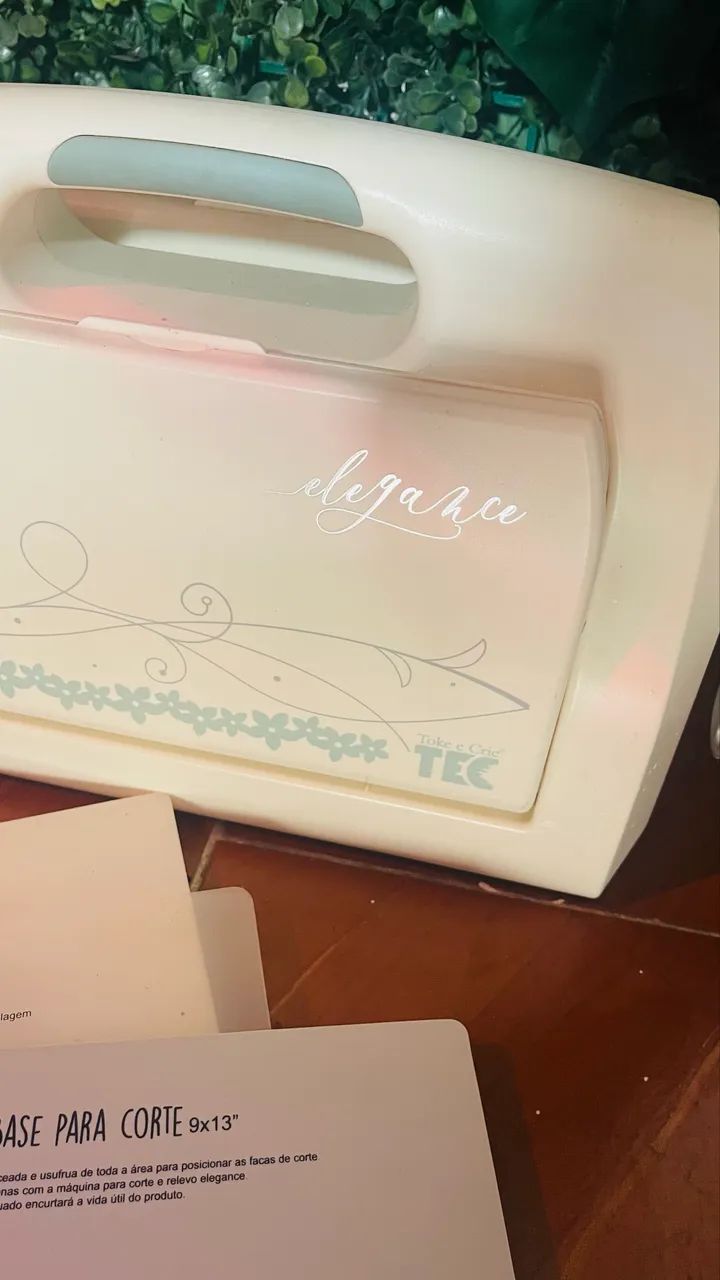 Máquina de Corte e emboss A4 TEC Elegance + 19 Placas | Kit Completo | Semi Nova - Foto 3