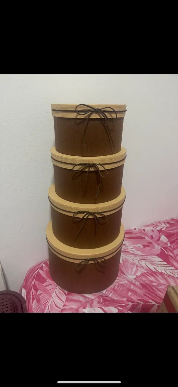 Conjunto de 4 caixas redondas