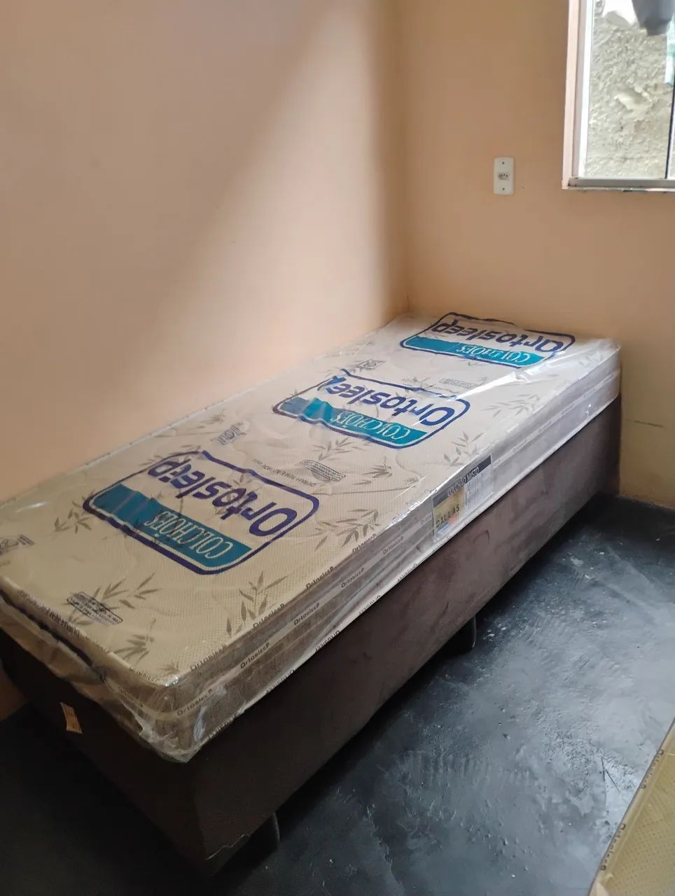 Cama box com colchão solteiro 
