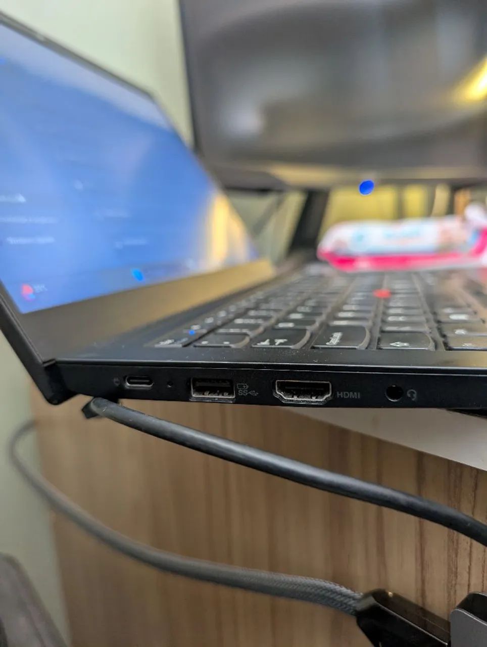 Lenovo ThinkPad E14 Gen 3 Ryzen 7 5700U - Foto 3