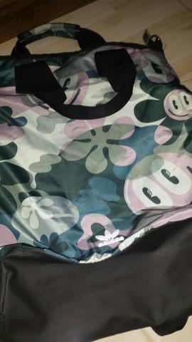 Bolsa Adidas original vira mochila também praticamente nova r$ 220 - Foto 5