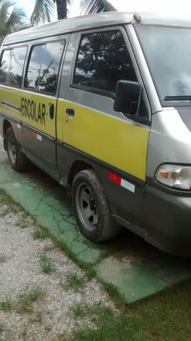 Vendo van Hyundai h100 ano 98/12lugares - Foto 15