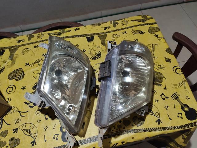 Par farol hilux - Foto 2