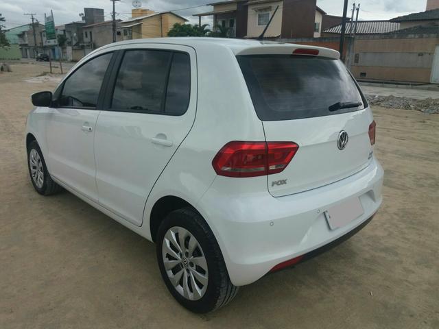 VW Fox 1.6 MSI 2017/2018 Trendline 8v conservado - Foto 6