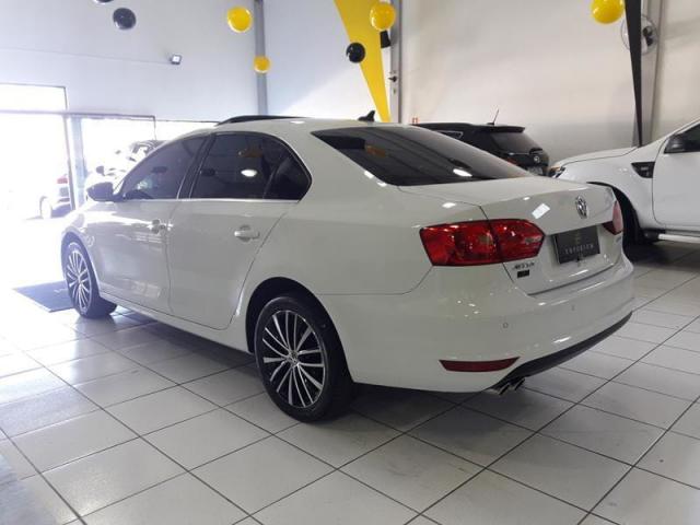 VOLKSWAGEN JETTA 2.0T - Foto 4