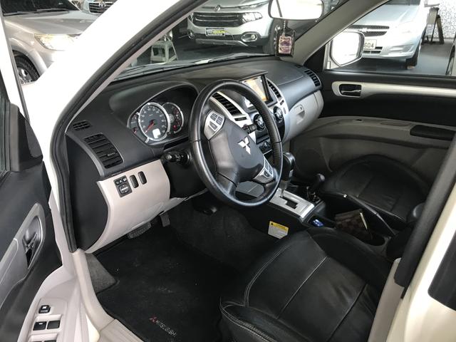 Vendo Pajero Dakar 2013 Flex completa,nova com 57000km - Foto 12