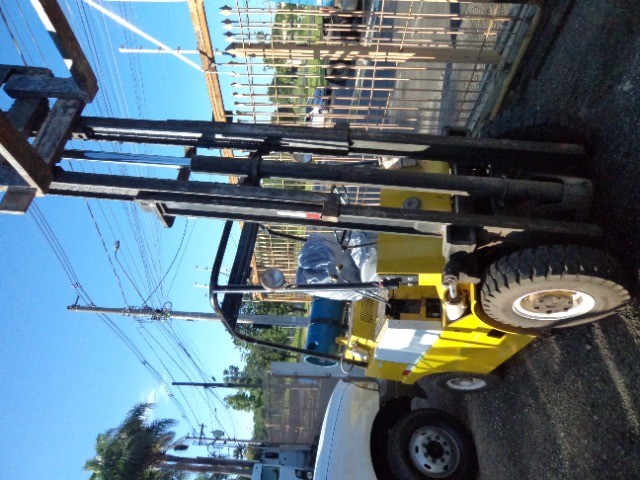 empilhadeira yale para 2.500kilos ano 83 em excelente estado - Foto 3