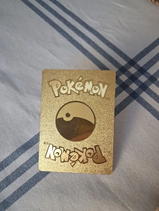 Carta Pokémon Dourada Charizard V - Artigos infantis - Beira Rio, Biguaçu  1249831082