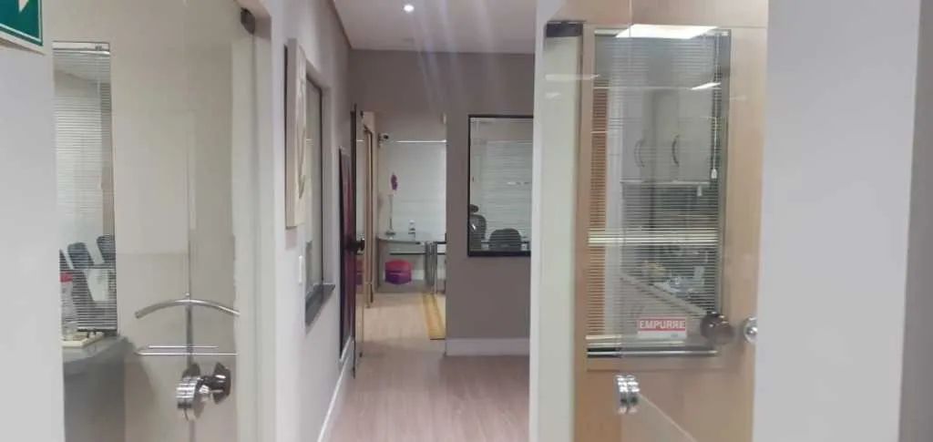 Casa comercial com 315 metros AC, 8 salas, 6 WC's, 3 vagas - Pq . Continental - Foto 12