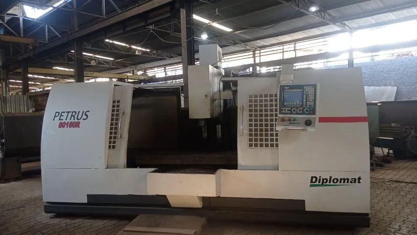 Fresadora CNC Petrus-Diplomat 80160R Com comando Fagor -Usada