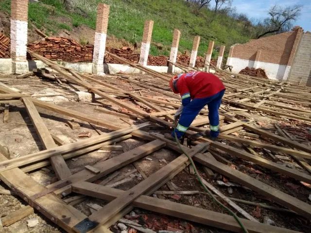 Demolição de Casas e Sobrados em Cotia - Foto 3