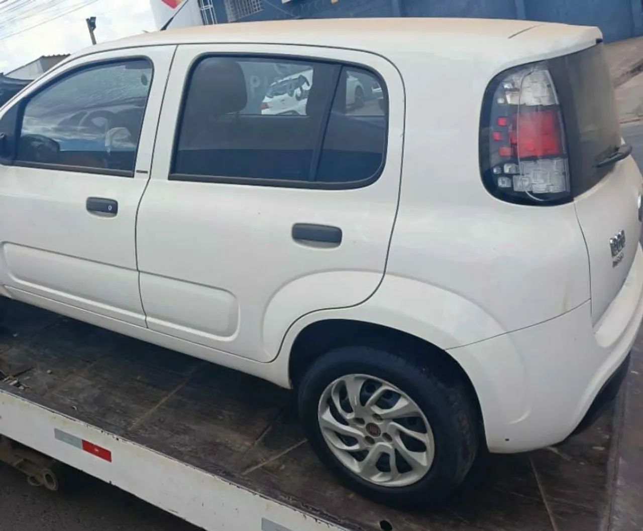 Sucata uno vivace 2022 para retirada de peças ( temos motor e cambio) 