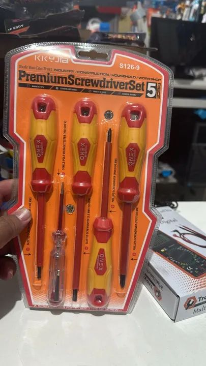 Jogo de chave eletricista com chave teste  e / fenda / Philips