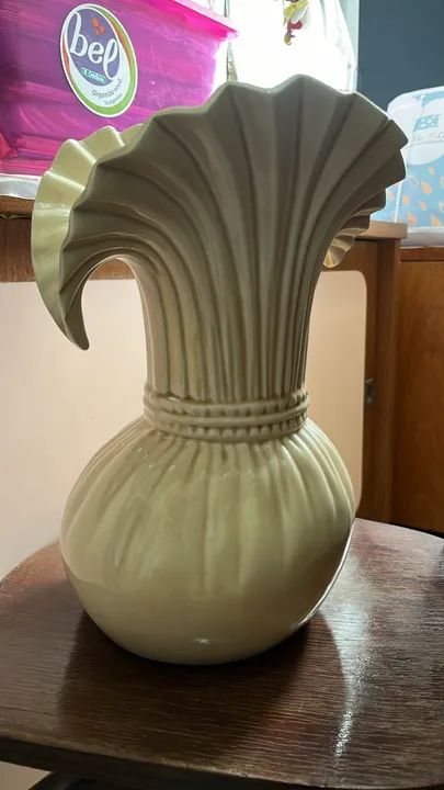 Jarro de cerâmica estilo vintage