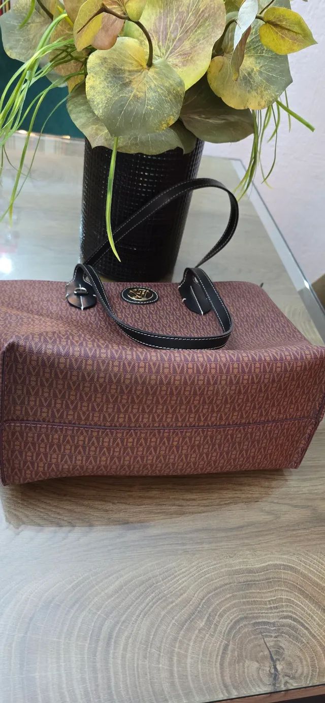 Bolsa média Victor Hugo Vermelha  - Foto 5