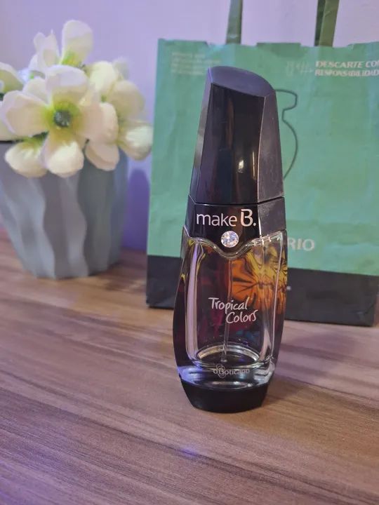 Embalagem vazia do Make B tropical colors