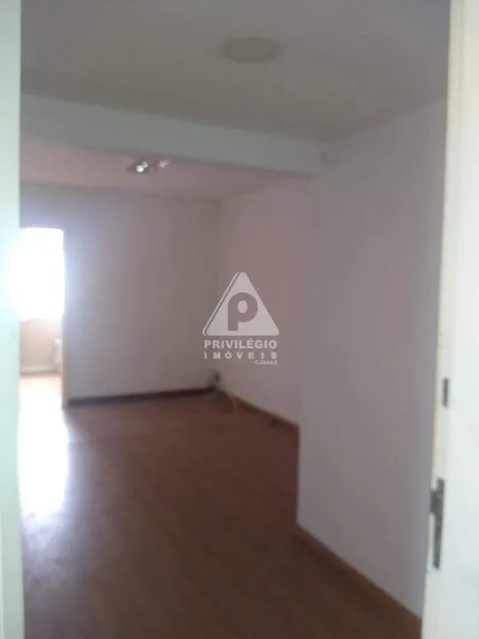 SALAS COMERCIAIS 2 SALAS AMPLA E COM VISTA PARA BAIA DE GUANABARA NO CENTRO DA GRANDE TIJU