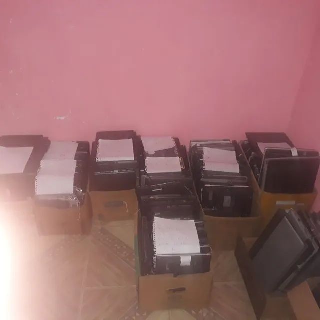 Carcaças VAZIAS de notebook LEIA O ANÚNCIO 