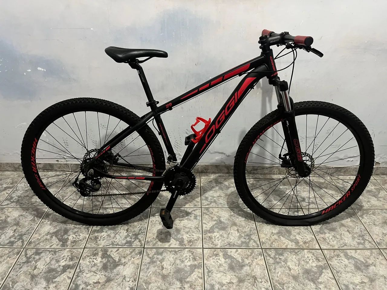 MTB Oggi Hacker Sport Aro 29 - Excelente estado - Shimano Tourney 