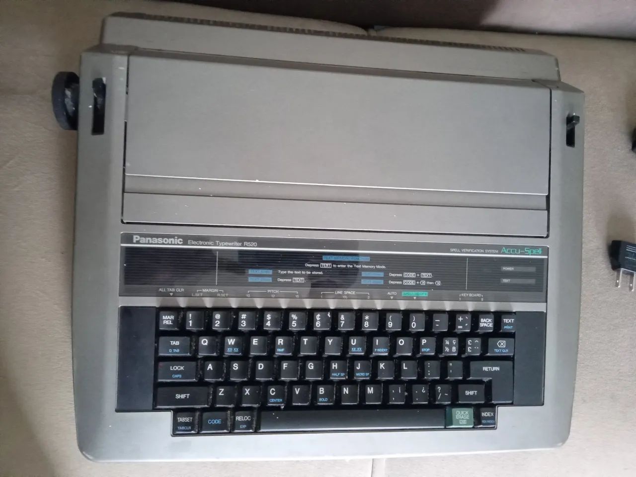 Máquina de escrever eletronica praxi 20 - Foto 3