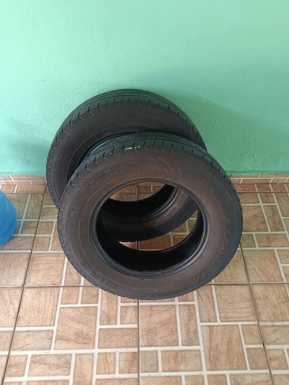 2 Pneus usados 185 70  aro 14 - Foto 4