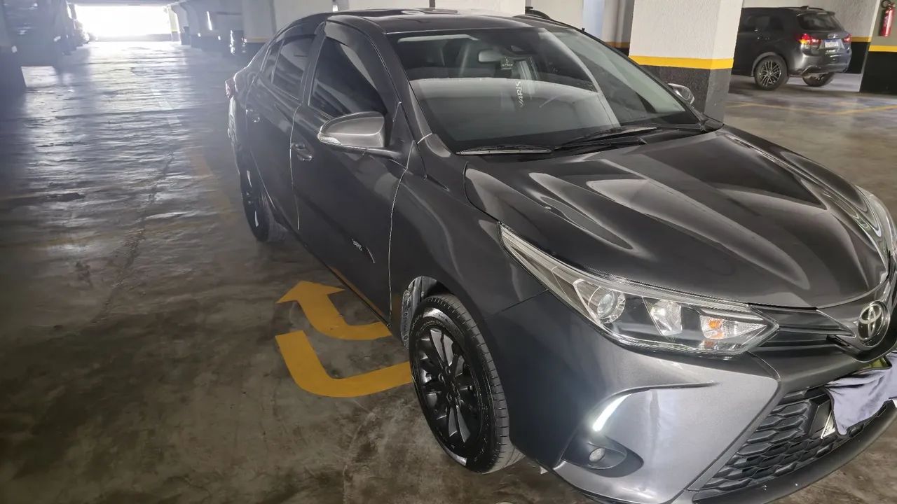 Yaris Xs 1.5/16v cinza 2022/2023 - Foto 3