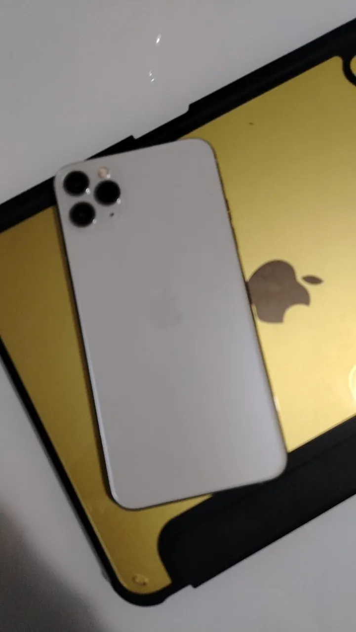 Iphone 11 pro Max 512 em excelente estado