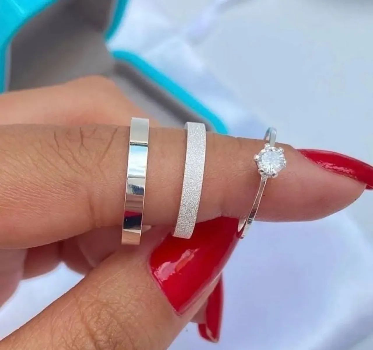 Aliança de namoro, casamento e noivado ? na prata.
