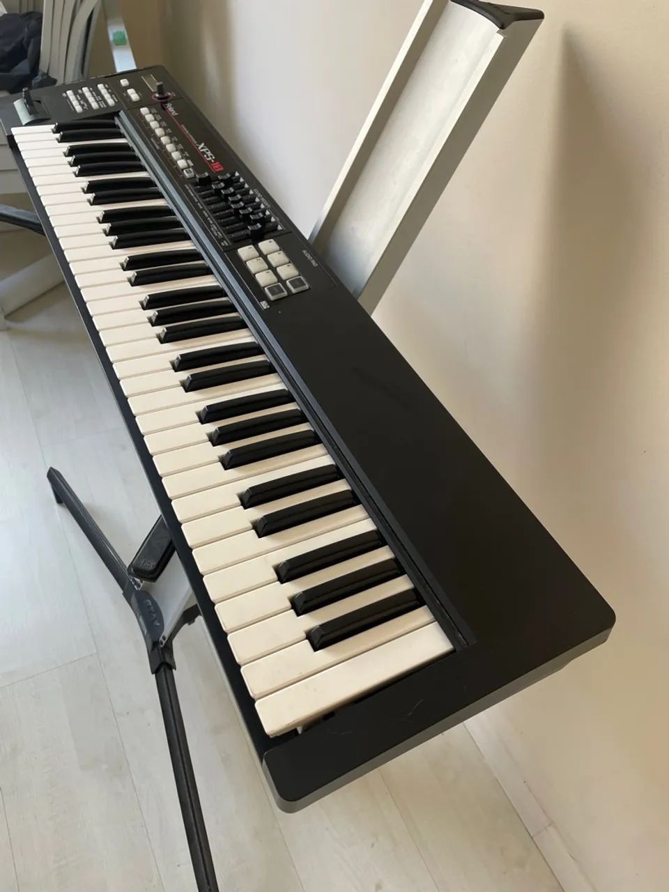 Teclado Roland XPS-10 - Excelente estado - Foto 3