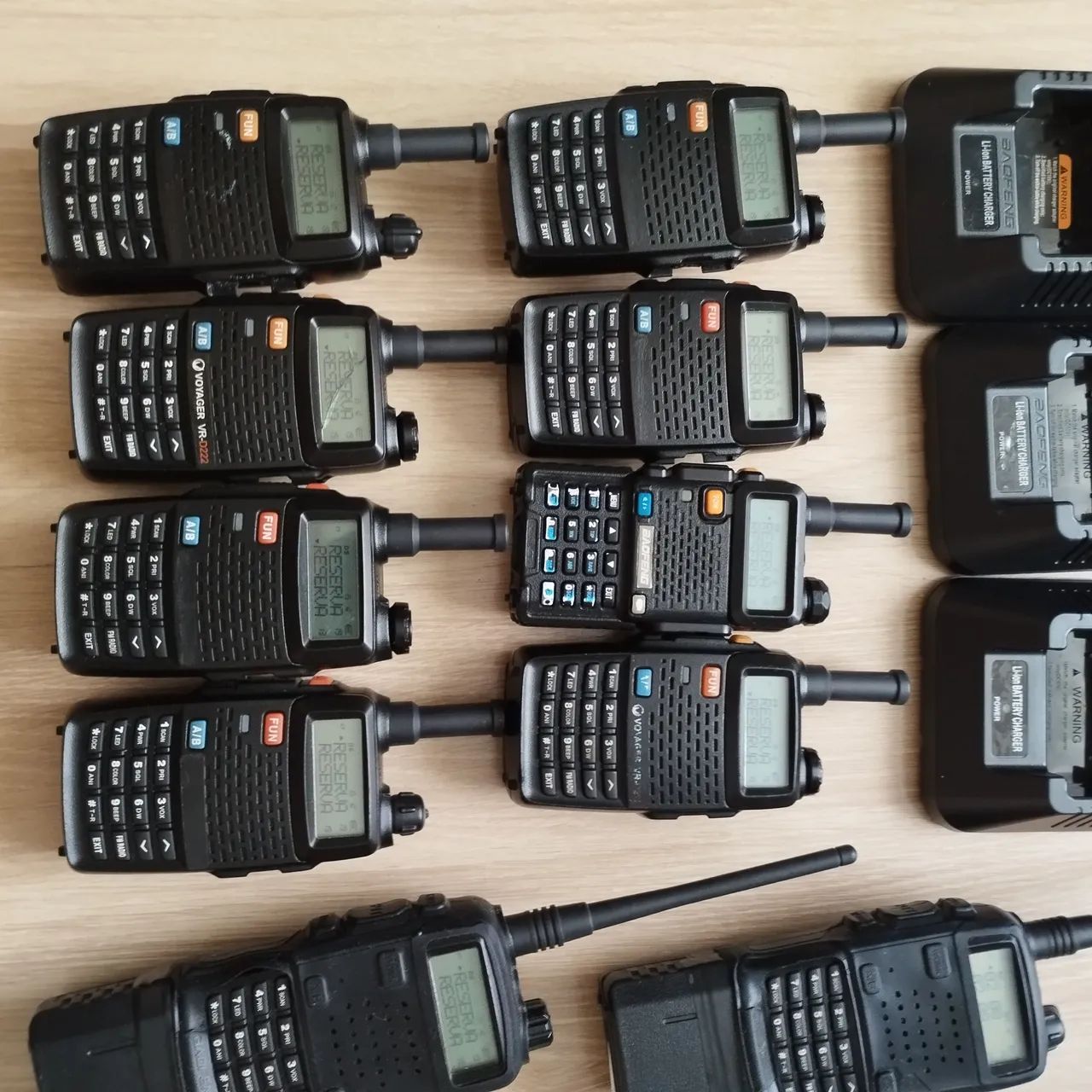 Kit com 10 Rádios Comunicadores HT Voyager VR222 canais fechados criptografado - Foto 3