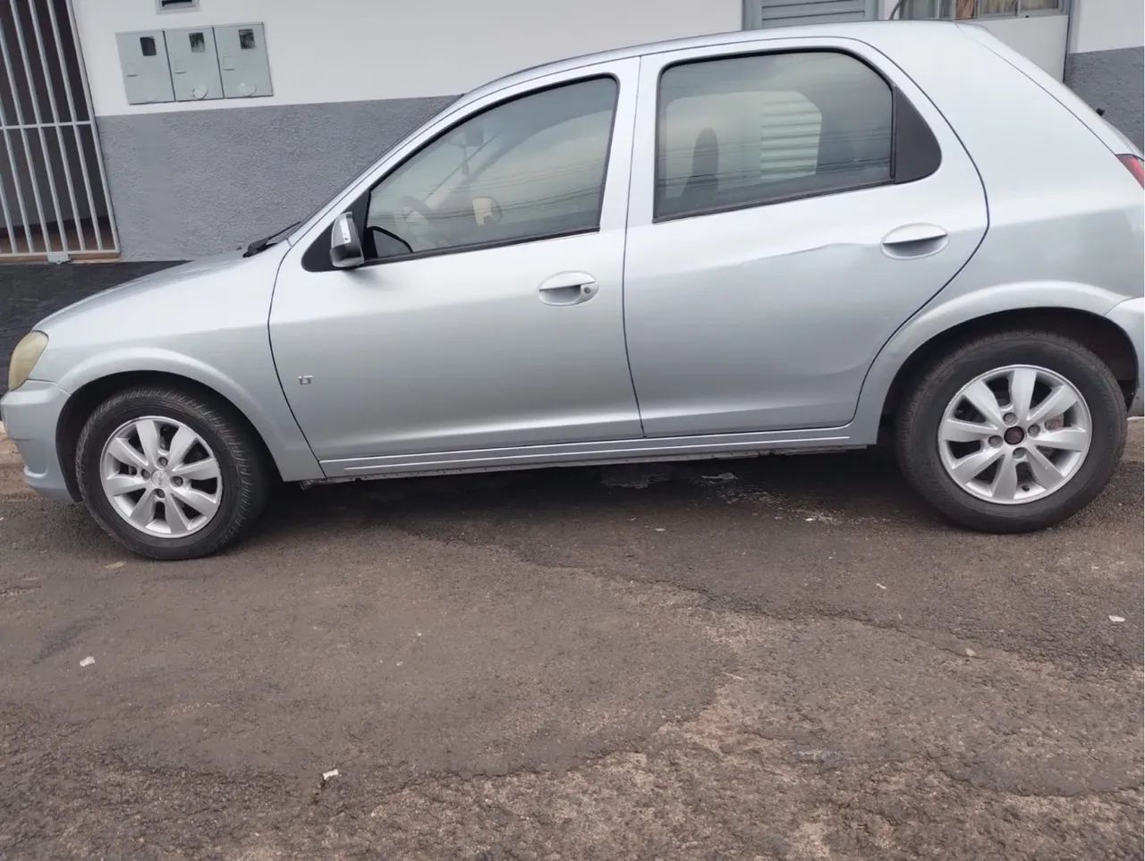 Vendo Celta 1.0 LT - Foto 4