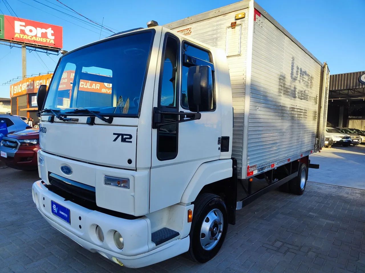 Ford Cargo 712 Cummins 6cc - Baú - Foto 3