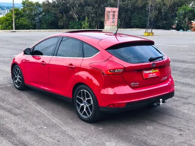 FOCUS HATCH TITANIUM PLUS COM TETO SOLAR - Foto 4