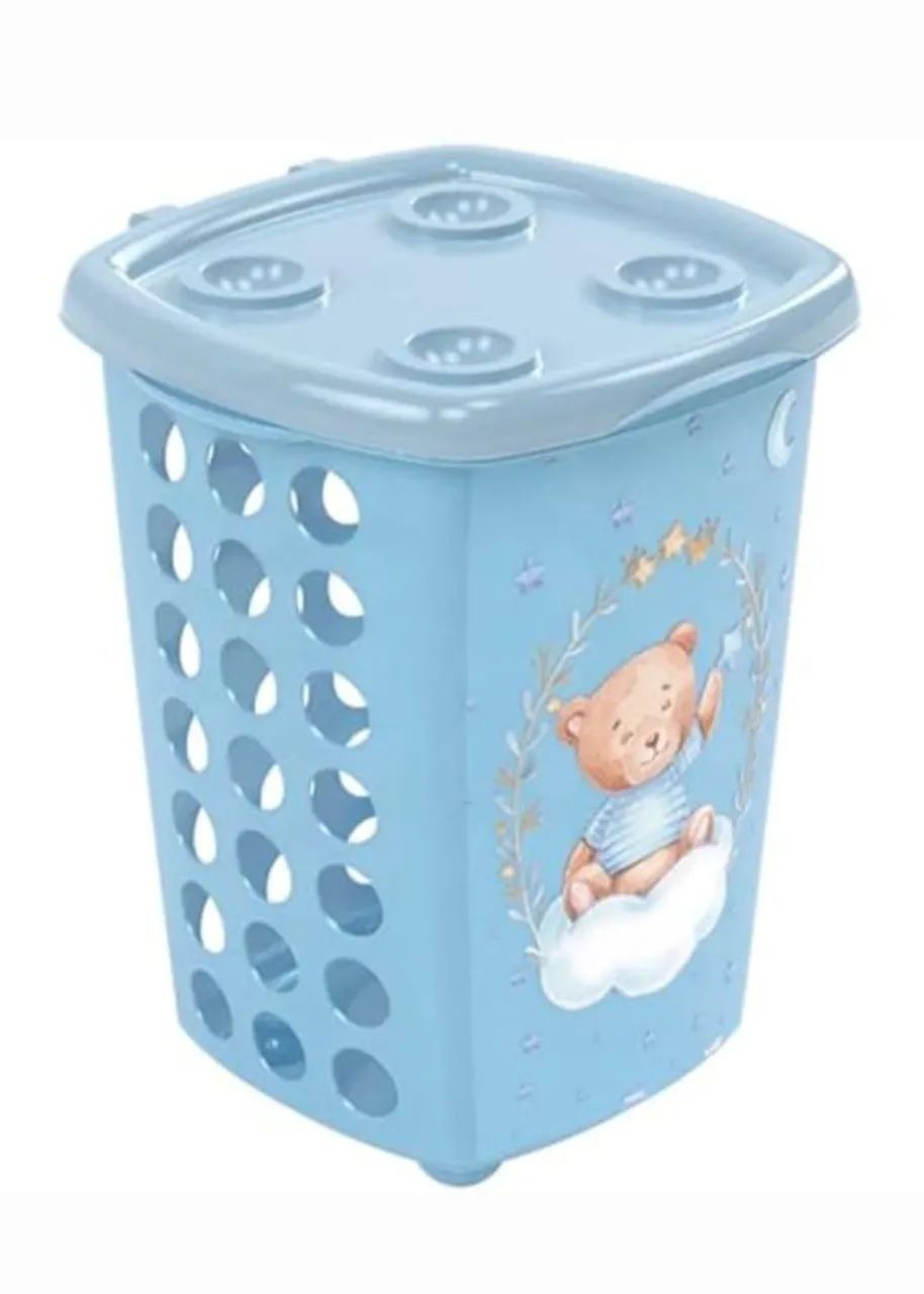 Cesto de roupa infantil.