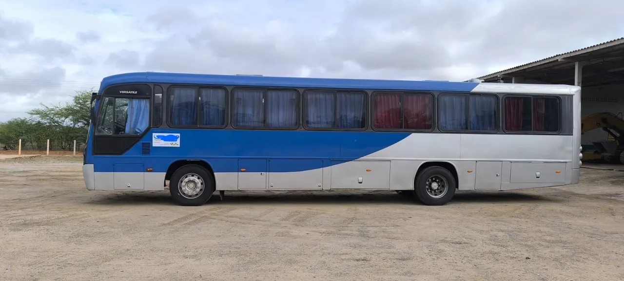 Ônibus Versatile / 1722 MERCEDES - Conforto e Espaço!