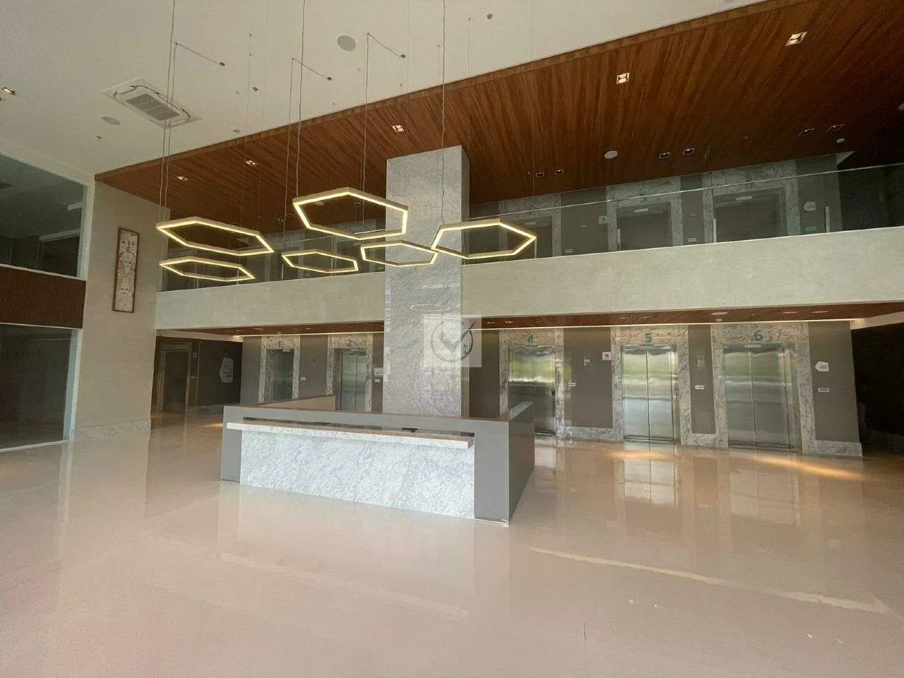 Sala Comercial no Jardim Europa Medical Center! - Foto 2